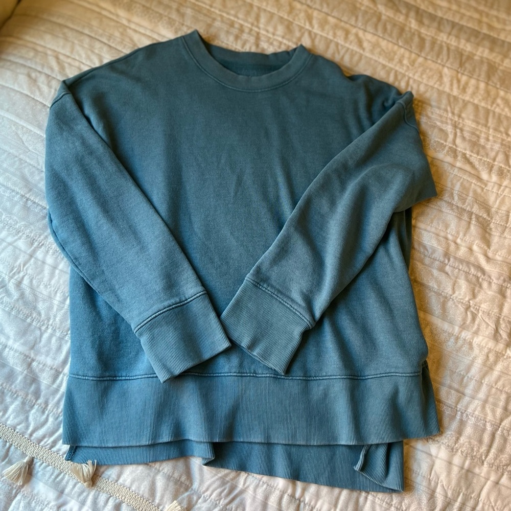 Blue wash sweatshirt